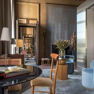 Cour Des Vosges - Evok Collection ***** Paris